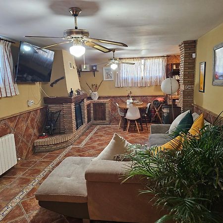 Apto-En El Bajo De La Casa-Estilo Rustico En Dilar ภายนอก รูปภาพ