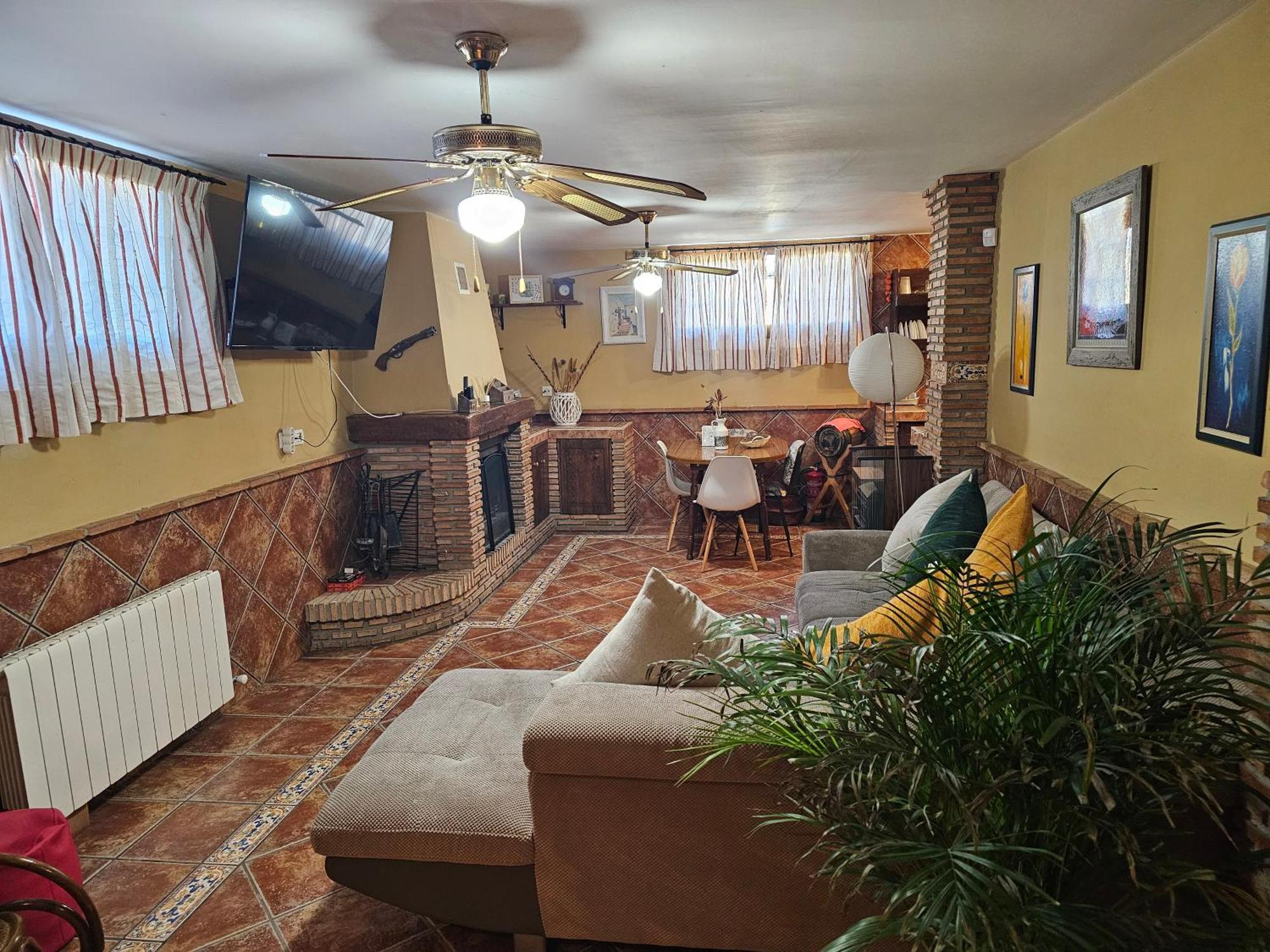 Apto-En El Bajo De La Casa-Estilo Rustico En Dilar ภายนอก รูปภาพ